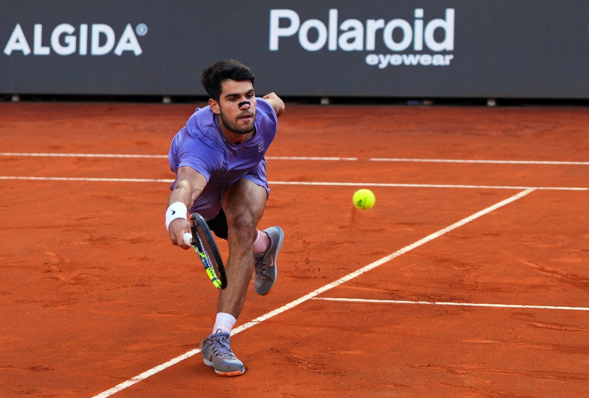 2025-05-18T174249Z_1372107771_UP1EL5I1D7B9S_RTRMADP_3_TENNIS-ROME-scaled
