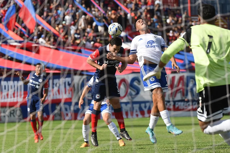 leones cc 2